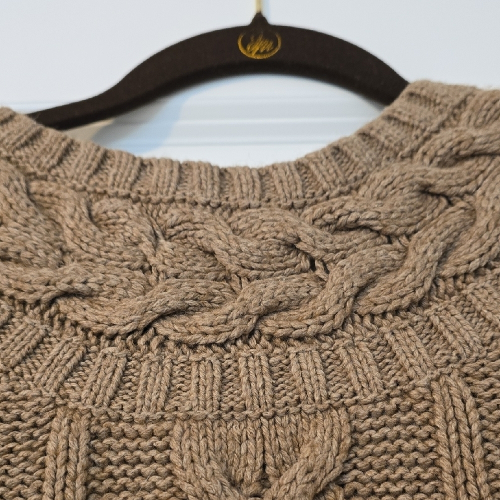 Old Navy V-Neck Cable Knit Sweater - Light Brown/Tan. Size XS - Picture 12 of 14